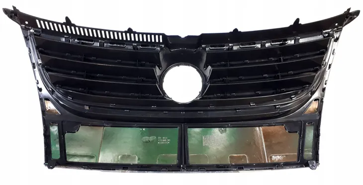 element-zderzaka-vw-touran-07-10-dpa-88531827602-typ-samochodu-samochody-dostawcze