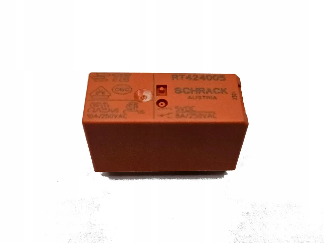 rt424005-przekaznik-schrack-cewka5v-2x8a-250vac-stan-nowy