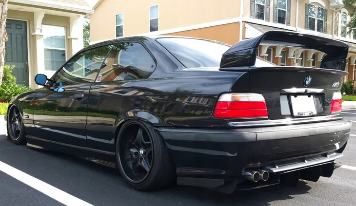 bmw-3-e36-coupe-sedan-gt-class-2-spoiler-nowosc-strona-zabudowy-tylne