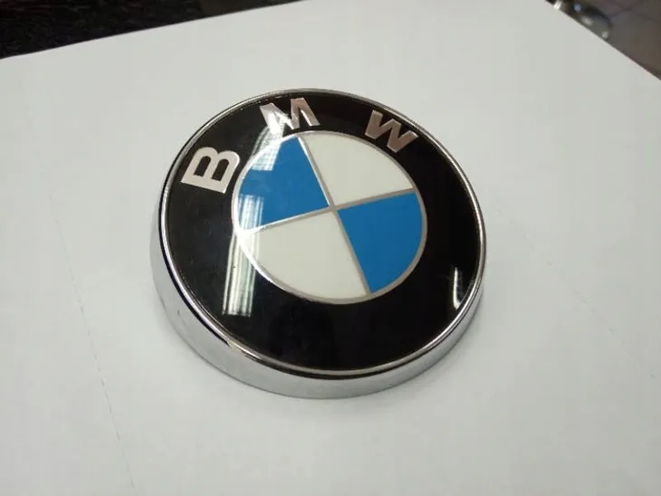 emblemat-bmw-3-e46-bmw-51148240128-marka-bmw
