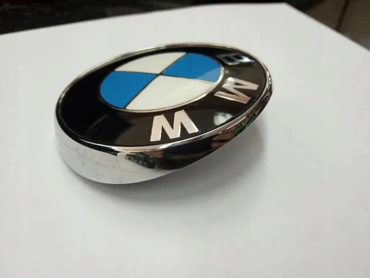 emblemat-bmw-3-e46-bmw-51148240128-jakosc-czesci-zgodnie-z-gvo-o-oryginal-z-logo-producenta-samochodu-oe
