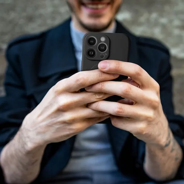 plecki-partner-tele-do-apple-iphone-16-czarny-material-tworzywo-sztuczne