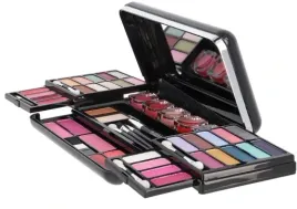 zestaw-kosmetyczka-kopertowka-51-produkty