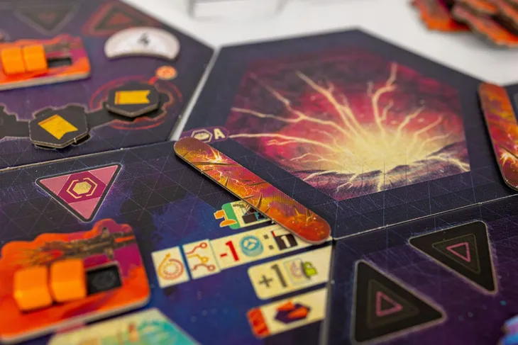 voidfall-portal-games-glebokosc-produktu-33-cm