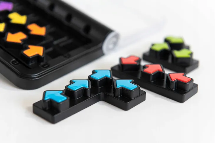 smart-games-iq-arrows-pl-iuvi-games-waga-z-opakowaniem-1-kg