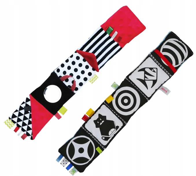 ksiazeczka-mala-czerwona-wiek-dziecka-0