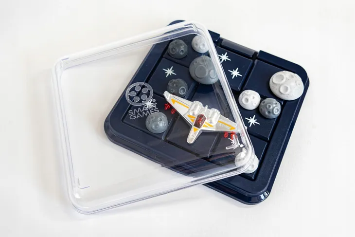 asteroid-escape-smart-games-wiek-gracza-8-11-lat-12-14-lat-15-18-lat-18