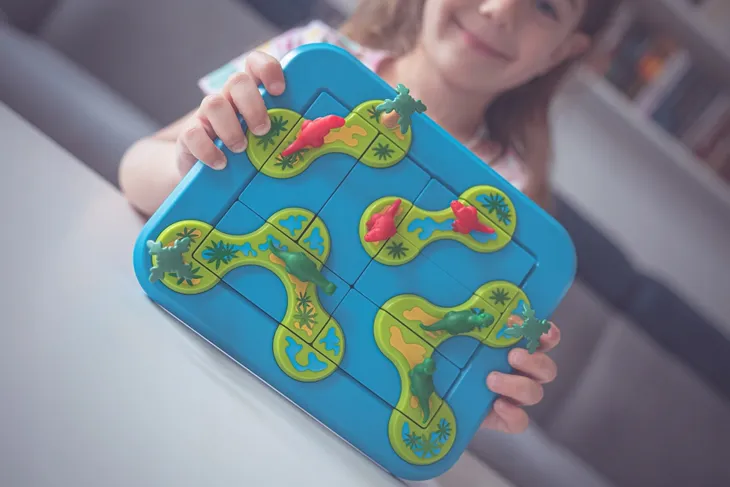 dinosaurs-mystic-island-smart-games-minimalna-liczba-graczy-1