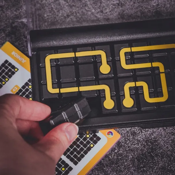 smart-games-iq-circuit-pl-iuvi-games-informacje-dodatkowe-wersja-podrozna