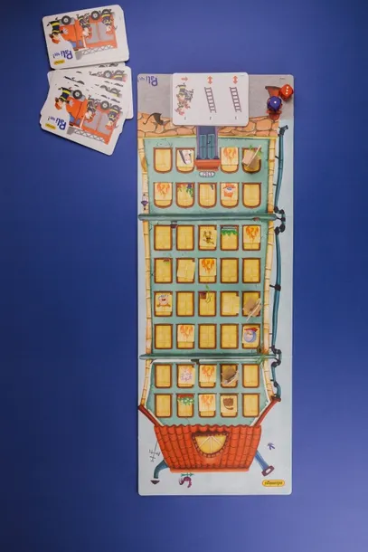 pali-sie-adamigo-bohater-brak