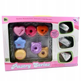 slodycze-ciasteczka-wypieki-bezy-donuty-sztuczne-jedzenie-sklep-cukiernia