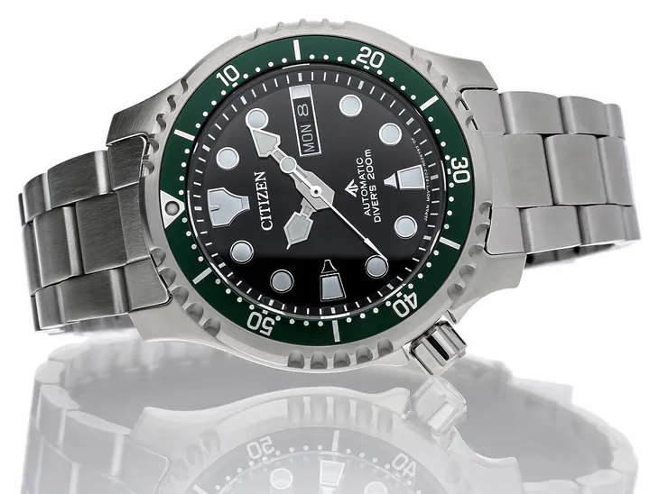 citizen-ny0084-89e-automatic-diver-szkielko-mineralne