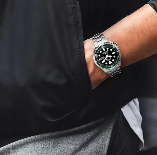 citizen-ny0084-89e-automatic-diver-rodzaj-paska-bransoleta