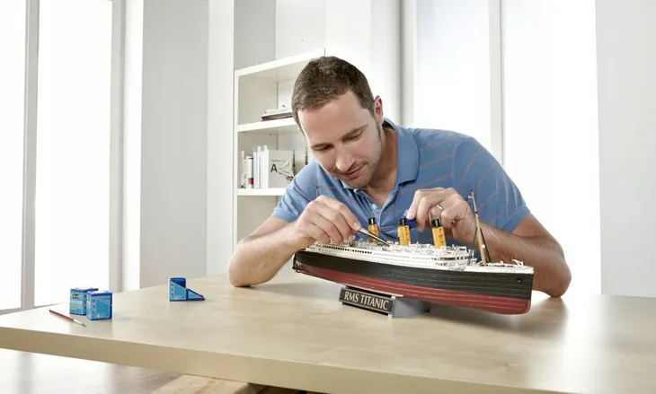 r-m-s-titanic-100th-anniversary-edition-marka-revell