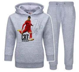 dres-dzieciecy-ronaldo-dla-fana-z-autografem-producent