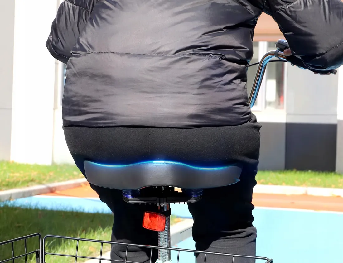 WYGODNE SIODEŁKO ROWEROWE AMORTYZOWANE SZEROKIE ERGONOMICZNE