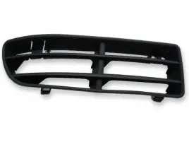 vw-bora-1998-atrapa-kratka-zaslepka-zderzaka-prawa