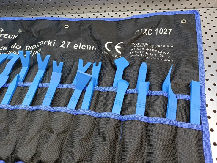 zestaw-sciagaczy-do-tapicerki-27-el-stan-nowy-waga-z-opakowaniem-3-kg