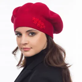 czerwony-beret-klasyczny-damski-elegancki-zimowy-produkt-polski-majka