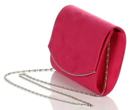 efektowna-kopertowka-na-lancuszku-zamsz-fuksja