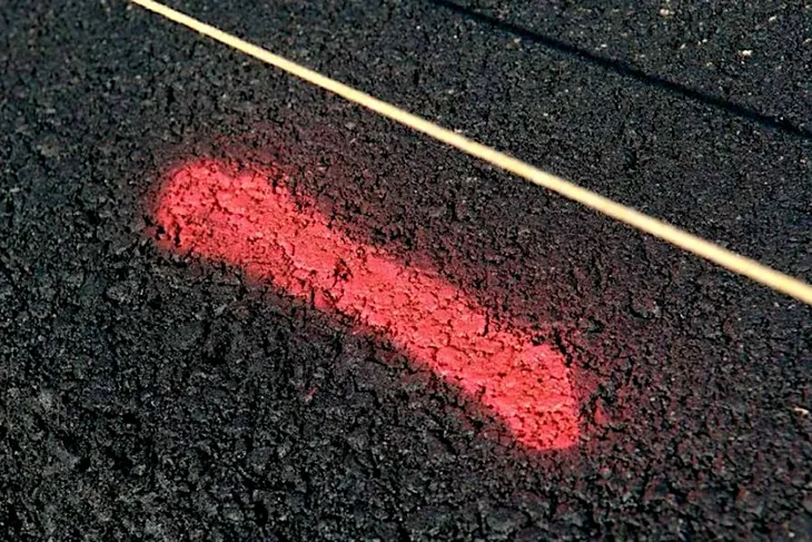 nivel-system-farba-fluo-tp-czerwona-stan-nowy-marka-soppec