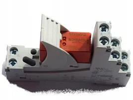 przekaznik-12v-dc-2x8a-250v-ac-na-szyne-din