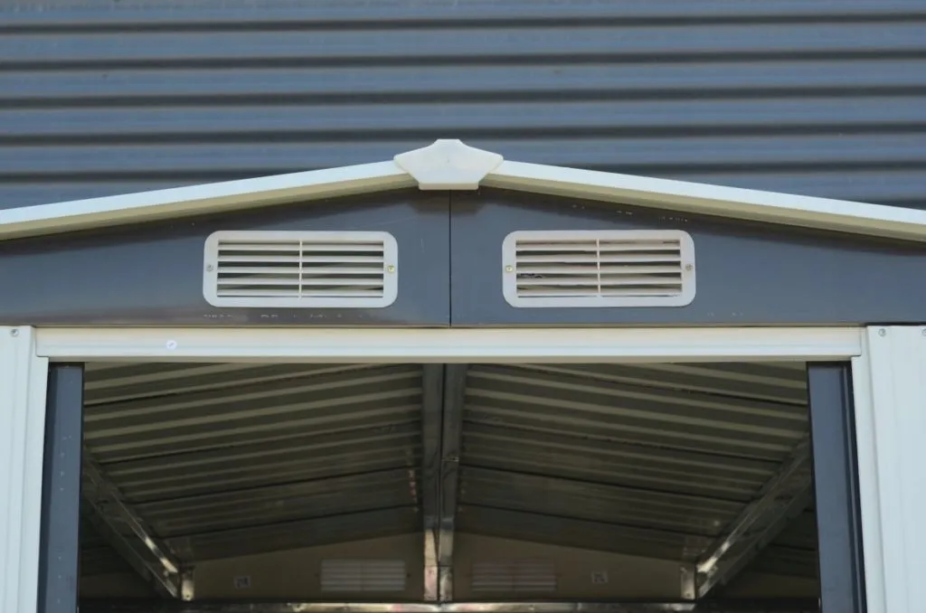 domek-ogrodowy-narzedziowy-blaszany-altaj-259-x-257-cm-wiata-na-przybory-stan-nowy