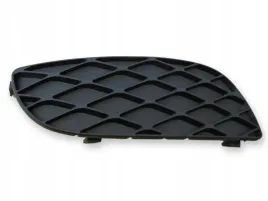 toyota-yaris-i-lift-2002-kratka-zaslepka-zderzaka