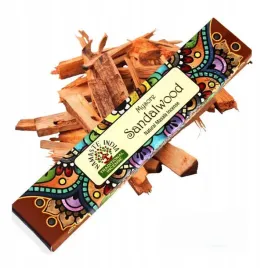 naturalne-kadzidelka-drzewo-sandalowe-bez-toksyn-do-medytacji-i-jogi