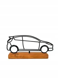 model-ford-fiesta-na-drewnianej-podstawce