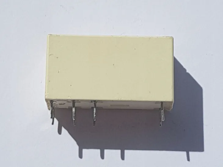 rm84-2012-35-1012-przekaznik-12v-2-x-8a-250vac-kod-producenta-rm84-2012-35-1012