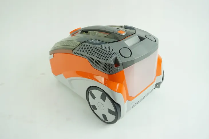 odkurzacz-pioracy-thomas-aqua-pet-family-plus-1700w-ssawka-do-prania-filtr-wodny