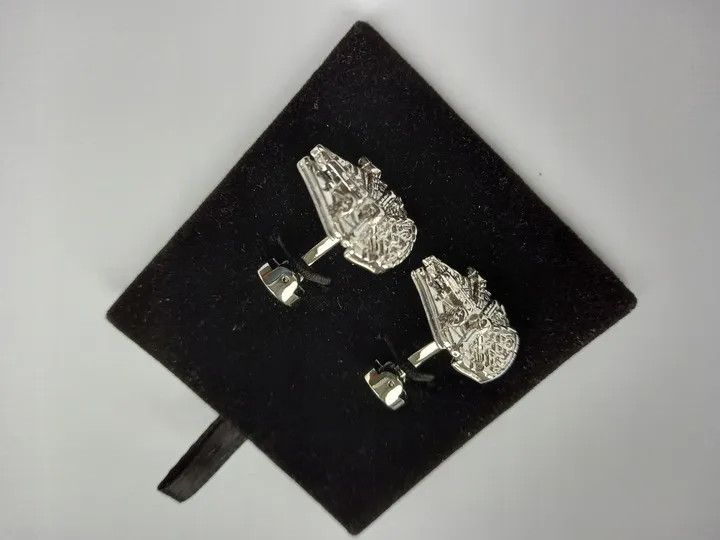 spinki-do-mankietow-star-wars-sokol-millenium-stan-nowy-producent-bez-marki-producent-czesci-inny