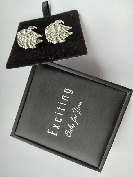 spinki-do-mankietow-star-wars-sokol-millenium-producent-czesci-inny-producent-bez-marki-stan-nowy