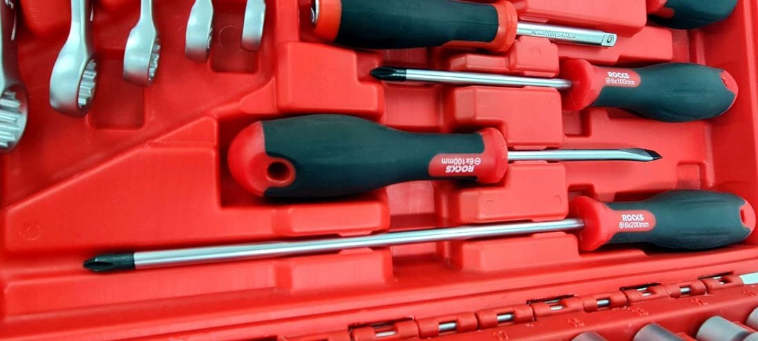 ZESTAW NARZĘDZI WALIZKA 1/2 UNIWERSALNY 56 ELEMENTÓW NA