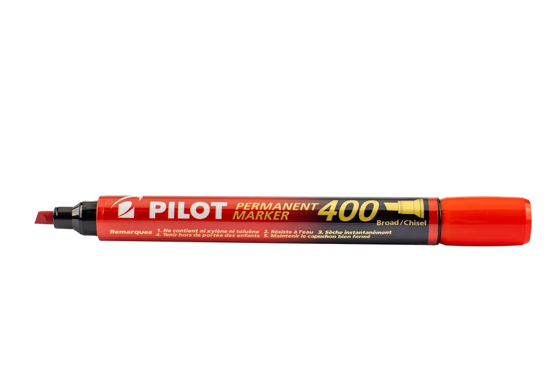 marker-permanentny-czerwony-pilot-1-szt-stan-nowy