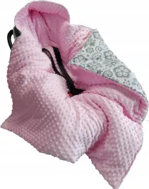 kocyk-minky-z-kapturem-nosidelka-fotelika-otulacz-z-otworami-dwustronny