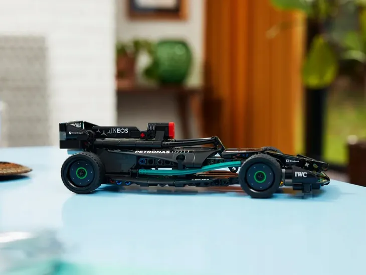 lego-technic-42165-mercedes-amg-f1-w14-e-performance-pull-back-stan-nowy-liczba-elementow-240