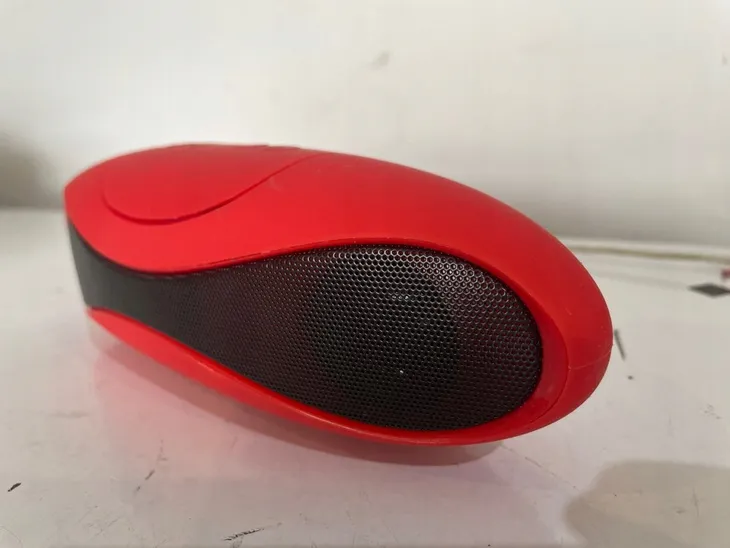 glosnik-mini-football-shape-bluetooth-czerwony-marka-bez-marki