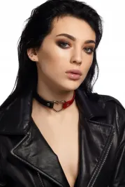 choker-ekoskora-czarno-czerwony-gothic-rock-serce