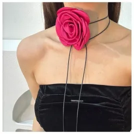 naszyjnik-choker-xl-ozdobny-kwiat-na-szyje-roza-na-rzemyku-elegancki-fuksja