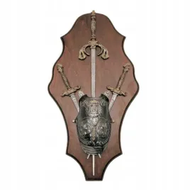 wyjatkowa-panoplia-z-napiersnikiem-i-sztyletami-ag39-v-01