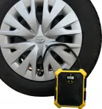 cyfrowy-kompresor-samochodowy-sprezarka-pompka-do-samochodu-100w-12v-lampka-kod-producenta-air4595