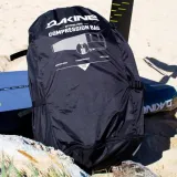 torba-dakine-kite-compression-bag-black-60x25-cm-rodzaj-torba