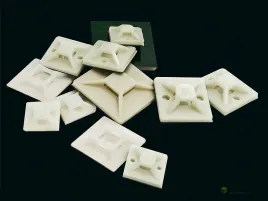 podstawka-samoprzylepna-40mm-40mm-biala