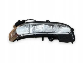 kierunek-migacz-w-lusterko-prawy-2038201421-do-mercedes-w211-w461-w463