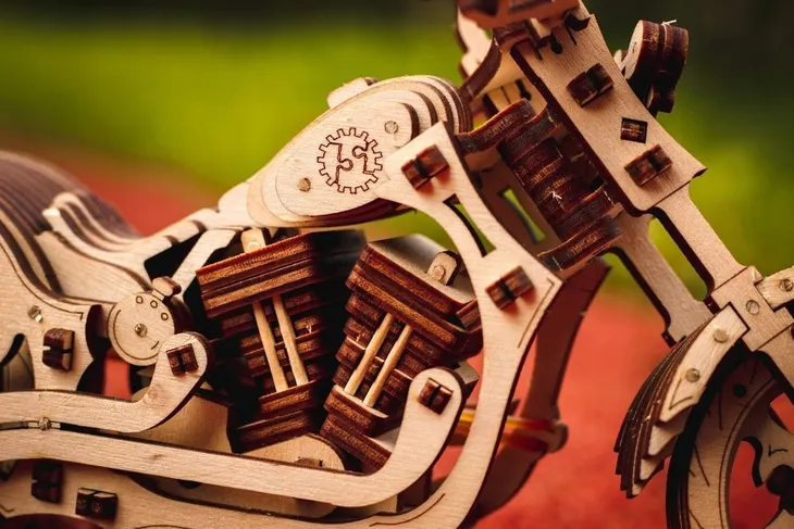 drewniany-model-cruiser-puzzle-3d-wysokosc-produktu-8-cm