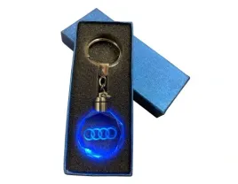 brelok-led-do-kluczy-audi-krysztal-swiecacy
