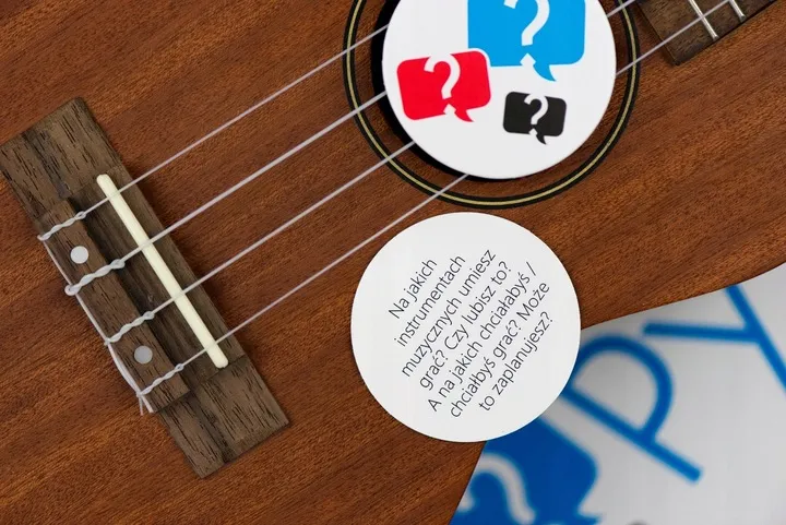 pytaki-gra-planszowa-ilustrator-giulia-ghigini