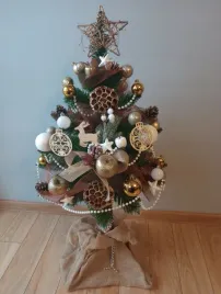 choinka-na-pniu-drzewko-bozonarodzeniowe-80-90-cm-piekna-ubrana-ozdobna